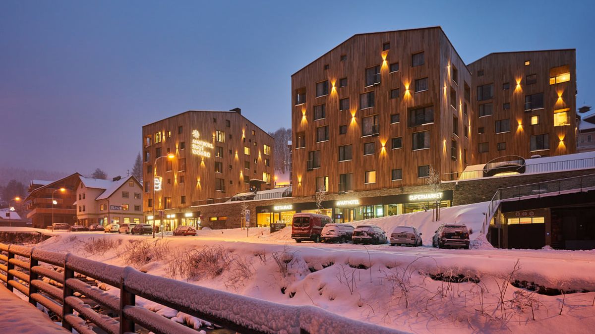Nápad z Krkonoš. Hoteliér zve hosty na vánoční lyžování, ale jako služební cestu
